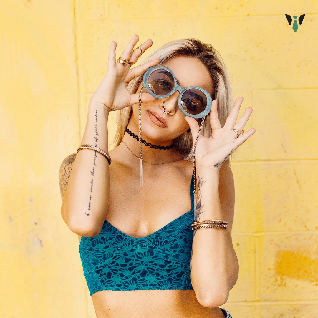 This week we're bringing you some of 2022's hottest accessory trends.

#1 Sunglasses 😎
Sunglasses never go out of fashion and compose amazing looks. So, for 2022, they are sure to be a hit!

crateovclothes.com

#womenfashion #fashion #style #onlineshopping #women #shopping