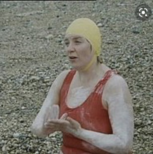 watergate99's tweet photo. Delighted Chrissie is finally being honoured for swimming the channel with a blue plaque on her door #brighton #swimming #swimthechannel https://t.co/QDXUHxDItL