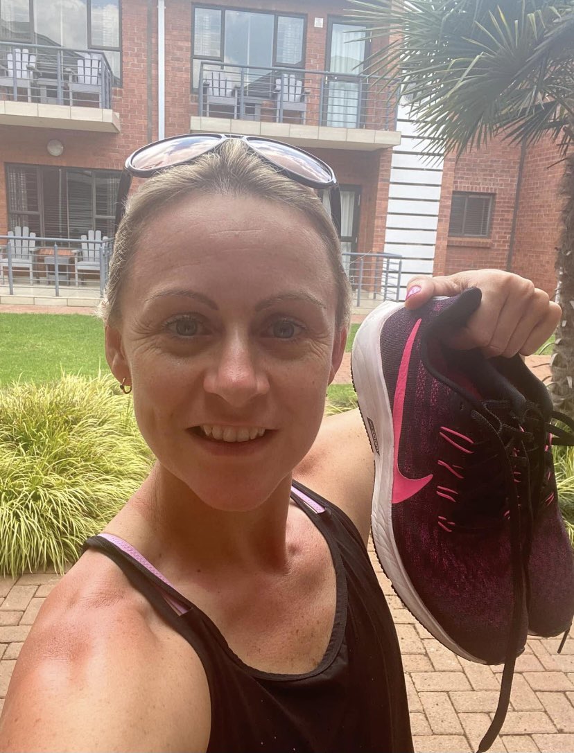 JennyMeadows800's tweet photo. So sad it’s my last day out here in South Africa 🇿🇦 - wonderful people who have made it feel a second home to @Faster_feet and I through the years. Managed some “me time” too & logged 120 miles of running 🏃🏼♀️ whilst here #runningmummy #mentalhealth https://t.co/9osHZOBMh1