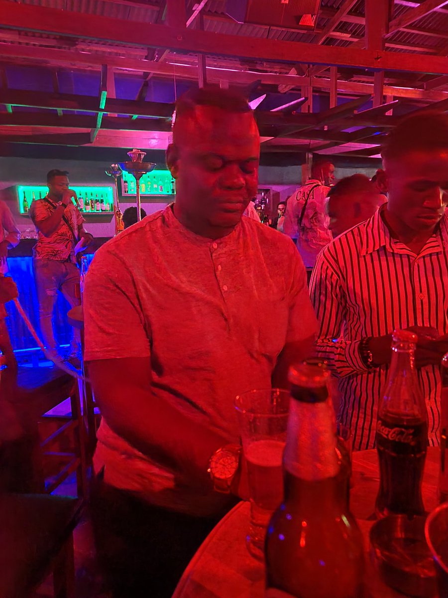 BopeRom's tweet photo. # Meilleure soirée avec les miens @aB_Kaspersky @KasSuspect @dorssage @bajay_manasse @jonampeyi96 ❤️💪🏾 https://t.co/I0SCElKtAK