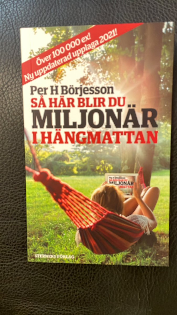 Spiltan's tweet image. Nu har den uppdaterade versionen av min bok ”Så här blir du miljonär i hängmattan” kommit. Retwitta om du inte har den så lottar jag ut några exemplar. Det är fantastiskt sant att alla svenskar kan bli miljonärer om man följer de enkla råden.