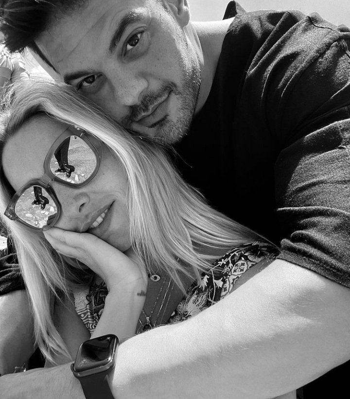 cimen_ozlem's tweet photo. #Hadise
Sağımda solumda ufkumda
Senin yanında Yazında kışında tüm baharlarında..💕 https://t.co/YSkGsIZakO