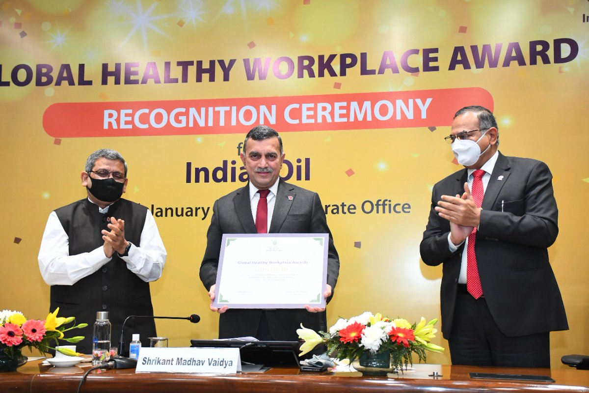 ChairmanIOCL's tweet photo. Honoured to receive the Global Healthy Workplace Award in 'Large Scale Industry' category, from Global Centre for Healthy Workplaces. #IndianOil remains committed to ensuring a healthy work environment for its employees, customers and stakeholders. https://t.co/6xILnUrOGL