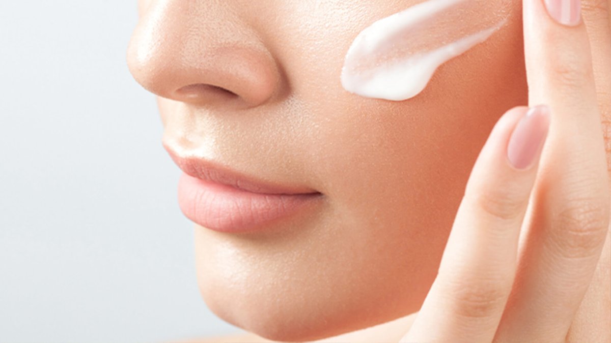 Nawaiwaqt_'s tweet photo. بارش کے موسم میں جلد کی حفاظت
https://t.co/9iycvQpWsl
#Newspaper #Rain #SkinCare #Winters #Season #FemaleCorner #BeautyTips https://t.co/mexECJwbyP