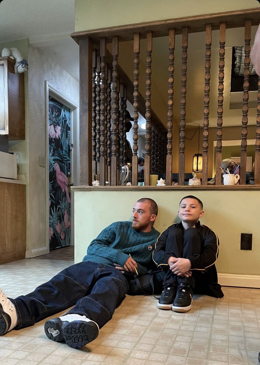 cilanthropist's tweet image. best characters &amp;amp; the reason i stay watching 😭💯 #EuphoriaHBOMax 

#Euphoria #Fez #Ashtray