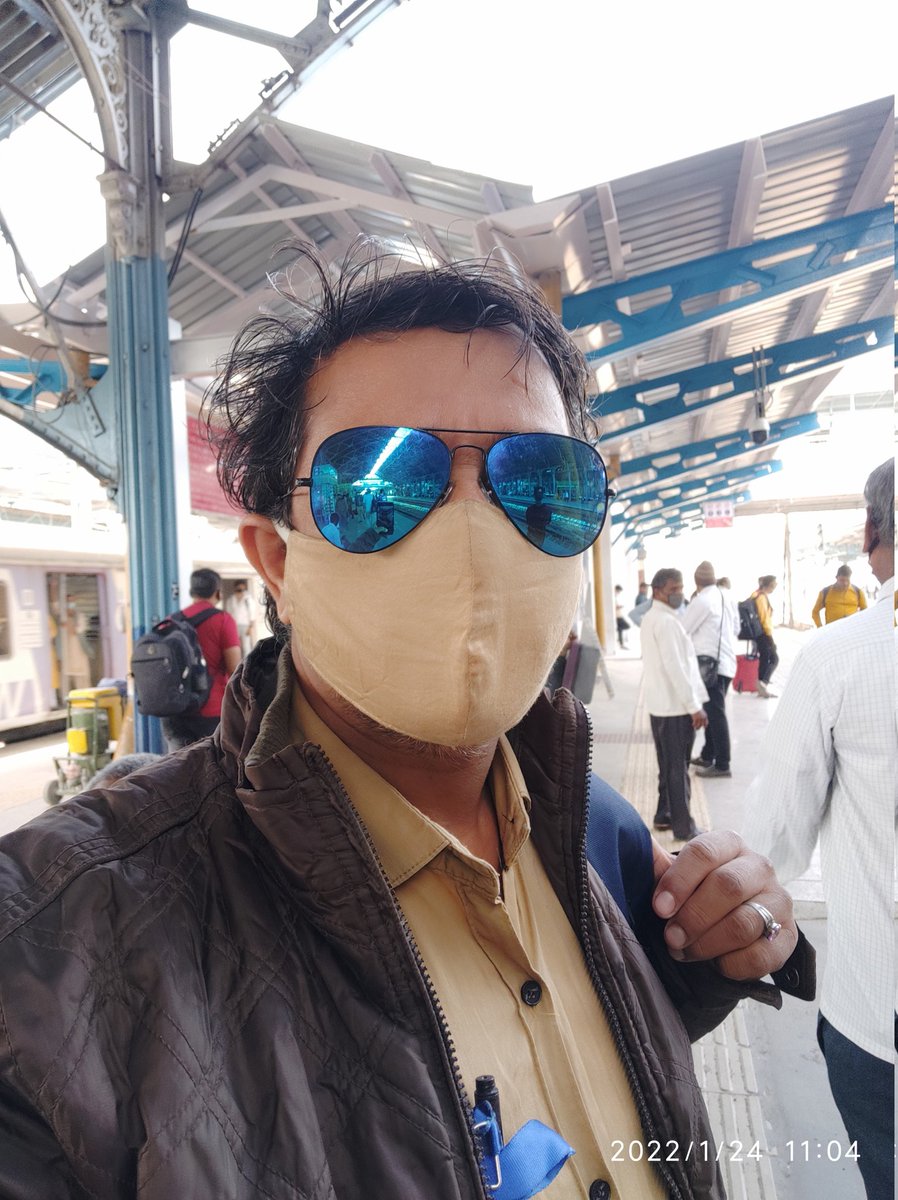 MushtaqAnsari80's tweet photo. #MaskUpMumbai 😷😷🛣️🛤️
🛵🚚🚙🚛🚅🚝🛺⛴️🚀✈️🏨🏫🏠🏥
मास्क पहनो, सुरक्षित रहो......!
Every where, All the time...!
#coronavaccine #Corona #Mumbai https://t.co/hlbSAbTs9f