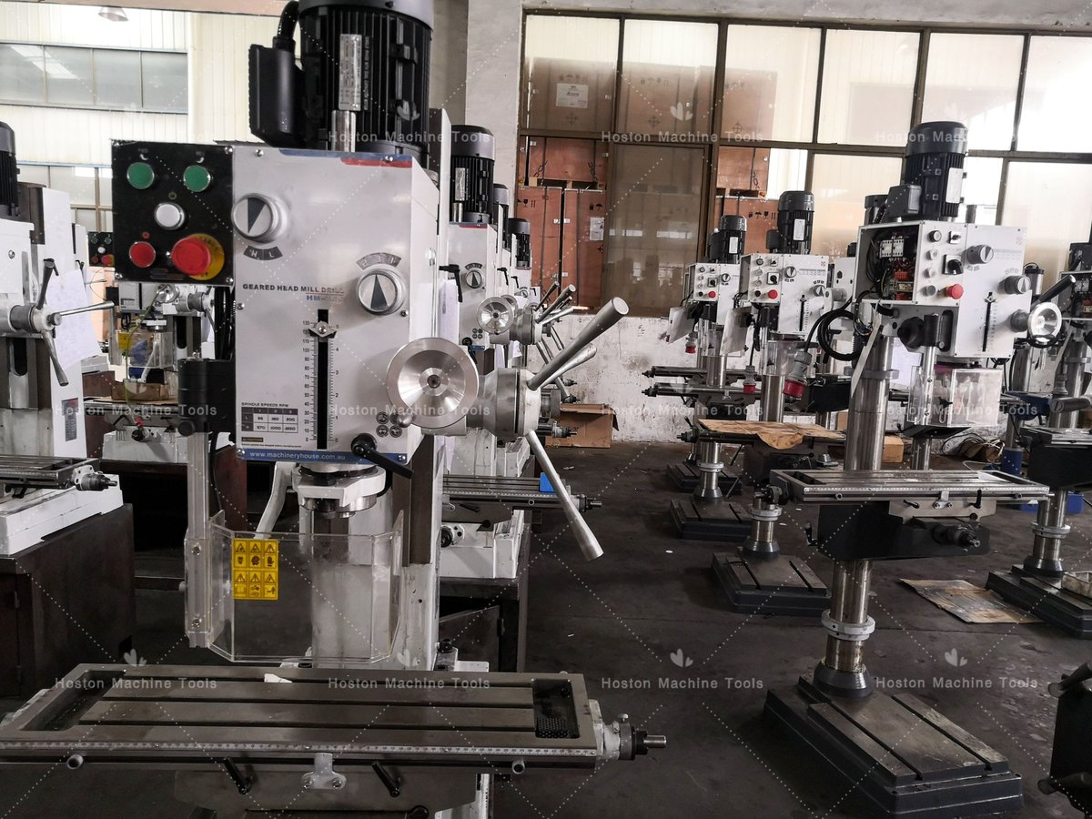 Hoston small multi-purpose machine.
Mill drills are a lighter alternative to a milling machine.
✨Although light in construction, this series milling drilling machines💯 have the advantages of space-saving versatility, affordability and light machining capacity.
#machinery #cnc