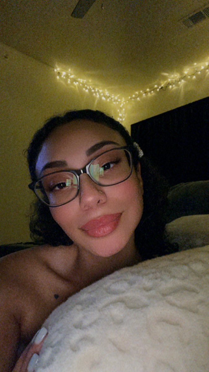 ScarletMoonbabe tweet picture