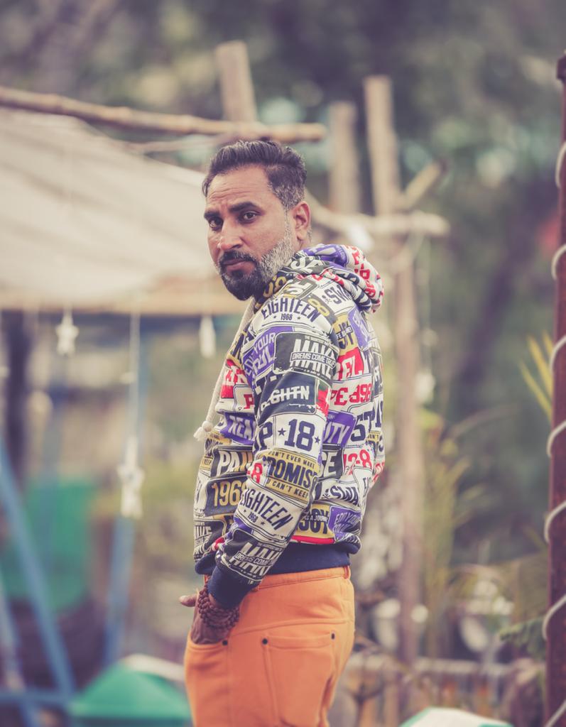 ActorDevTyagi's tweet photo. Being handsome wasn't much of a burden. It worked for me. #Handsome

#Fashion #MenStyle #FashionIcon #Live #Life #Inspire #Motivate #Quotes #MenFashion #Photohoot #Photography #Dapper #Looks #Picoftheday  #campbillabong #film  #acting #Actor #DevTyagi https://t.co/YkFc2ladYz
