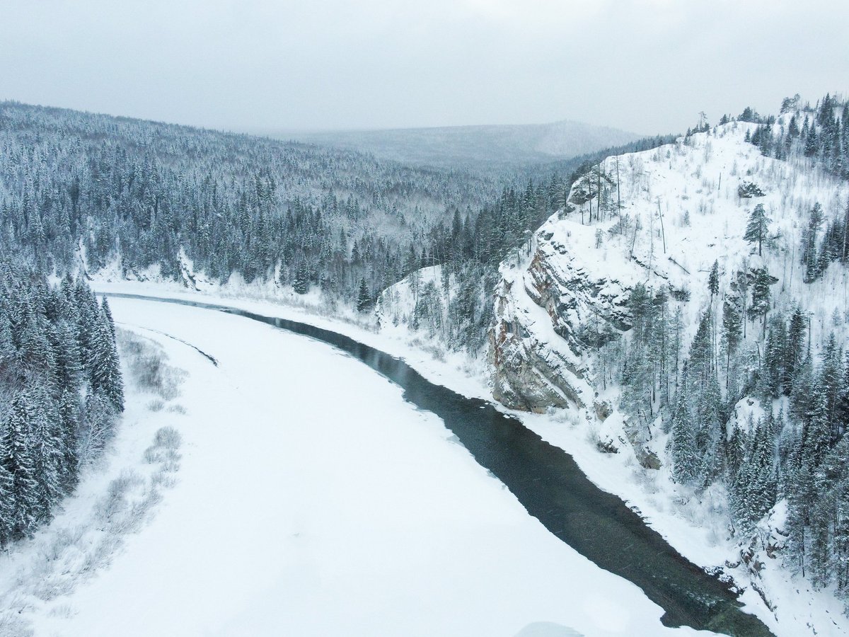 AndreyShaD's tweet photo. Красный камень.

Моя поездка на Красный камень в Усть-Койве состоялась зимой. Дороги чистят только до турбаз. Поэтому с горем пополам нашёл где припарковаться и оставить своего верного друга Федора. И первым делом отправился на скалы. Вышел к реке и по… https://t.co/PIJcBefkzO https://t.co/qlZbyoAelV