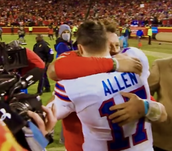 iam__Kenneth's tweet photo. #respect 🙌🏻 @PatrickMahomes @JoshAllenQB #godbless https://t.co/AnhE166Hhg