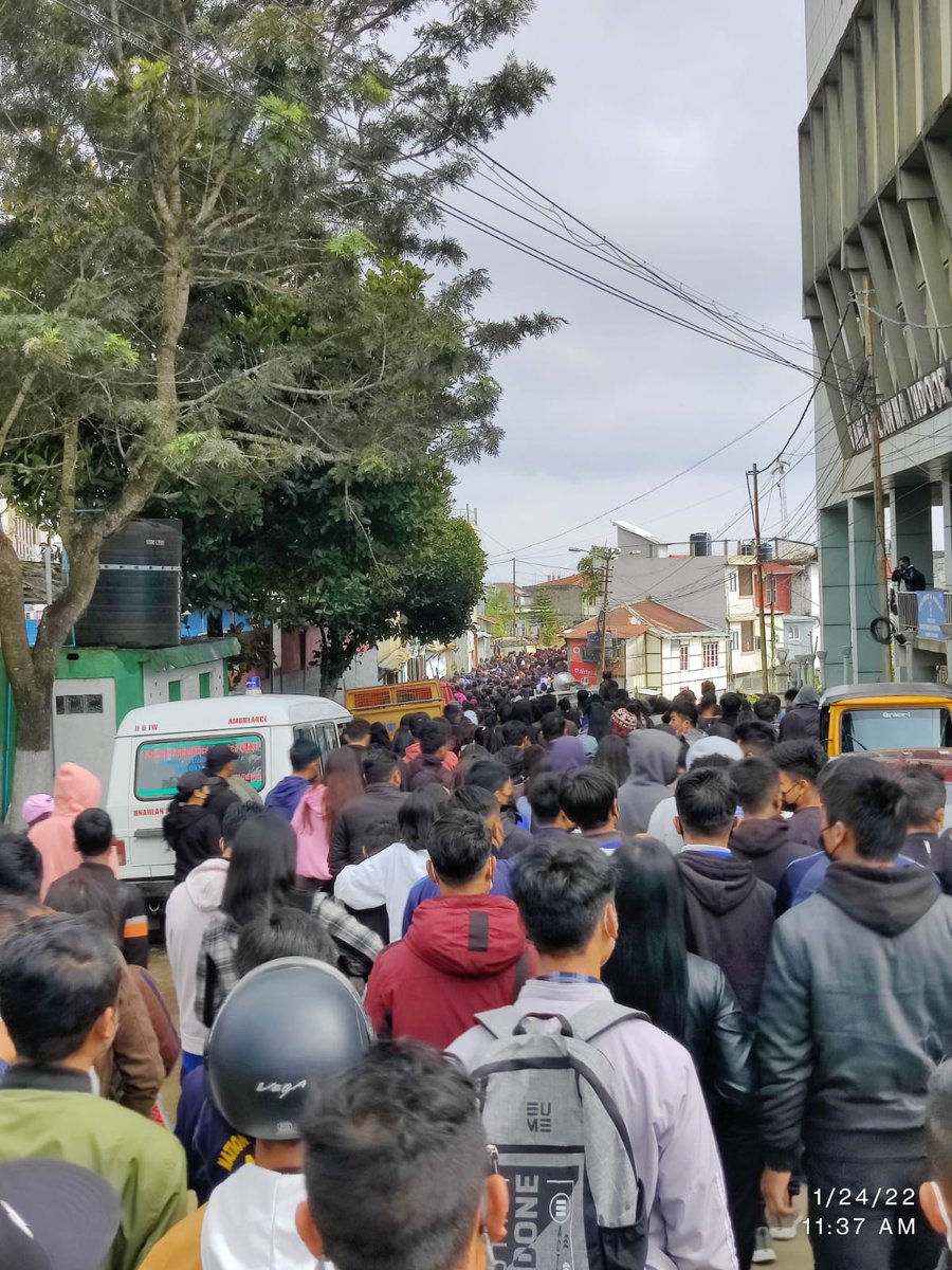Lalvenchhunga's tweet photo. Protest march in progress at #Champhai, Indo-Myanmar border Town in Mizoram against prevalent illegal trade/ smuggling and inaction  of govt to curb the menace. Is the state govt under control of the smuggler or the central govt is facilitating? @narendramodi @ZoramthangaCM https://t.co/DbkotNnN5T