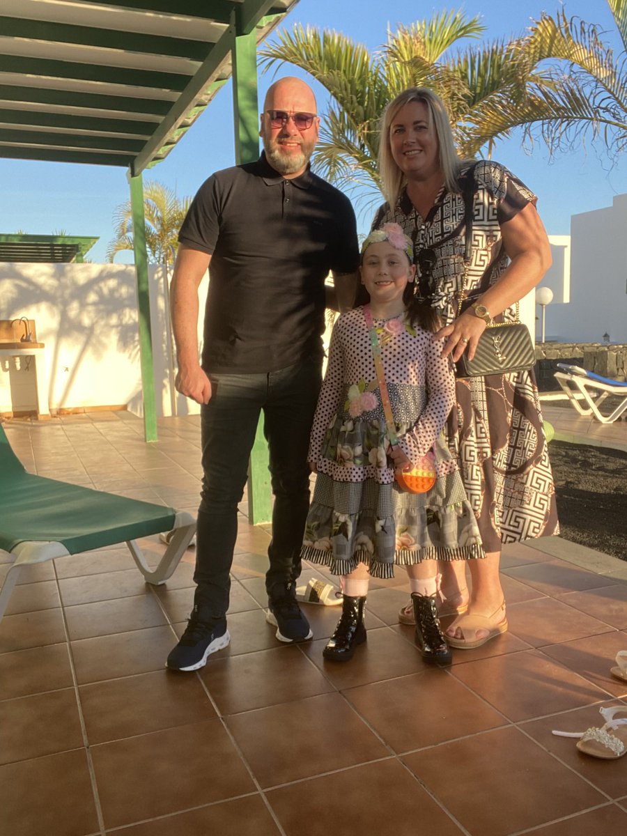 vanezzie's tweet photo. Happy birthday!! @phil_willo 😎🥳 https://t.co/pWocZRS1t8