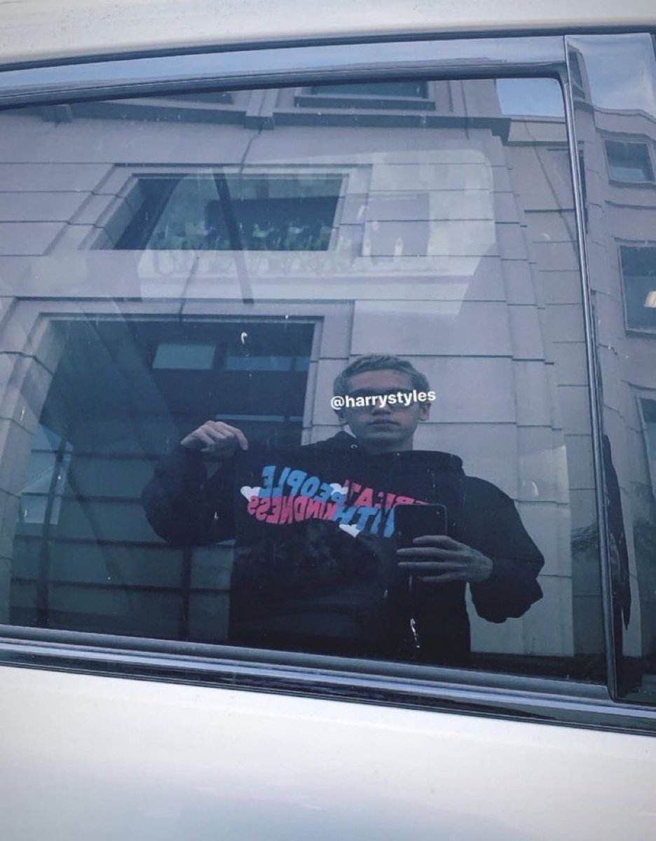 NICHEMJJ's tweet photo. Harry at Dominic Fike’s concert back in 2019 ! + Dominic wearing the limited TPWK Hoodie via Instagram stories ! https://t.co/yayeMXfNcq