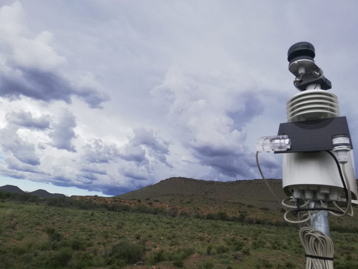ClimateSmartAgr's tweet photo. We’ve had a busy start to 2022 and installed the 80th weather station in the Hex River near De Doorns last week. This will help farmers make better in-field decisions with the data they provide. We're getting closer to that goal of 200 stations!
#ClimateSmartAgriculture #MetosSA https://t.co/ZTXRlSTuvs
