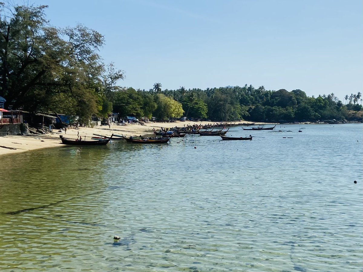 travelingman88's tweet photo. Never gets old visiting Rawai beach and promthep cape, such a stunning beautiful part of the world 🌎 #promthepcape #Rawaibeach #phuket #Thailand https://t.co/mfD8SoiXA1