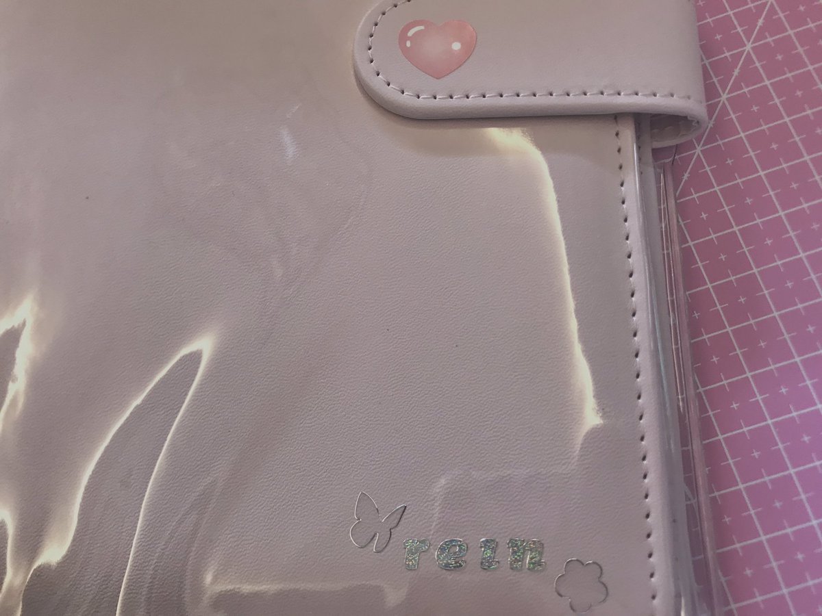 madeforthv's tweet photo. :¨·.·¨:
 `·. #reinvmails 

i’m vv inlove with the design of my binder! thank you so much &amp; for packing it safely! also thank you for understanding since it’s my first time and dami kong request sa binder T ^ T ‘til our next transaction  ♡ 

𓏳  #emproofs @eneokart https://t.co/3d0ClJyOeb
