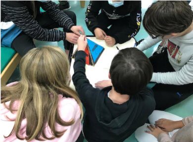 Un escape game pour apprendre à discerner le vrai du faux : V.ritas à #eidos64 et dans <a href="/cafepedagogique/">Le café pédagogique</a> #EMI #EscapeGame cafepedagogique.net/lexpresso/Page…