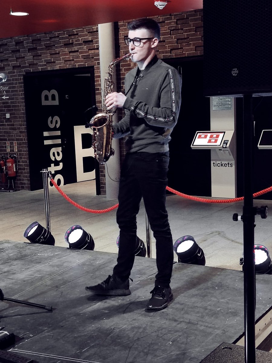 TracyJaneadams2's tweet photo. Another Proud moment watching André at Storyhouse, Chester.
Performing in the Kitchen. #StoryhouseSessions
#andreadams64 https://t.co/kJ66lZzZJO