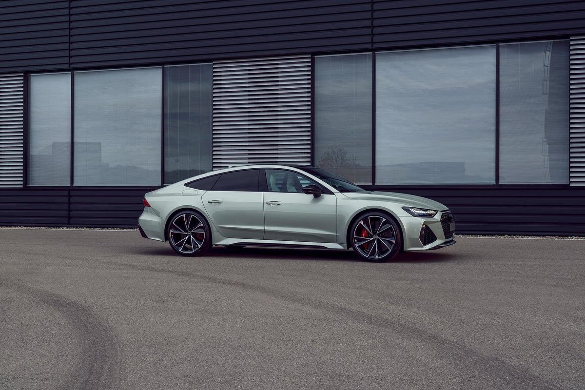 SNABSHOD's tweet photo. Audi RS7 Sportback audi exclusive in dew silver for Audi 
__
@audi_de @audisport #audi #a7 #rs7 #s7 #dewsilver #tausilber #SNABSHOD #ingolstadt https://t.co/6vrU06ljpk
