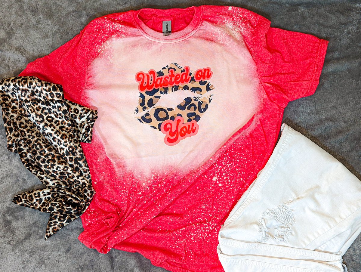 RowdyKellyCo's tweet photo. Last minute valentine's day shirts ready to ship ✨💋

https://t.co/susymhSFxh https://t.co/dCv8W9lZgC