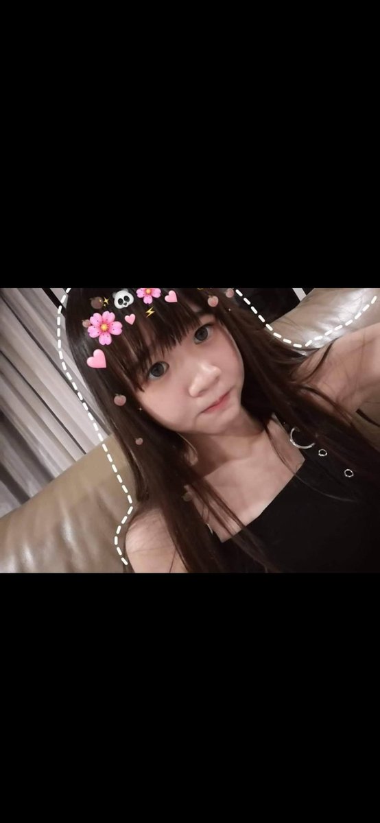QunZao's tweet photo. 马来西亚中学小姐姐系列，一共9套，只需要tng 15,想要的pm我 #马来西亚学��妹 #未成年 #马来西亚稀有女生  #马来西亚裸聊 #马来西亚校服 https://t.co/I8pIcsPZCF