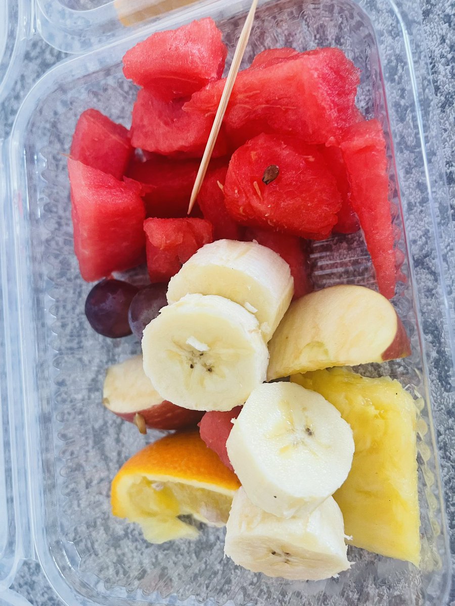 HomegrownPalace's tweet photo. Good morning #SSOT family, a daily reminder that eating healthy can serve you stress of going to a doctor #HealthyEating . You ask for it, we deliver 😍🙌. You all have a blessed fruity week https://t.co/GtR3aiS3IG