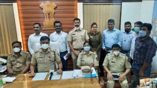 RatnagiriPolice's tweet photo. @DGPMaharashtra #BestDetection #TripleMurder #Dapoli #Ratnagiri #RatnagiriPolice https://t.co/VBet2AJh3c