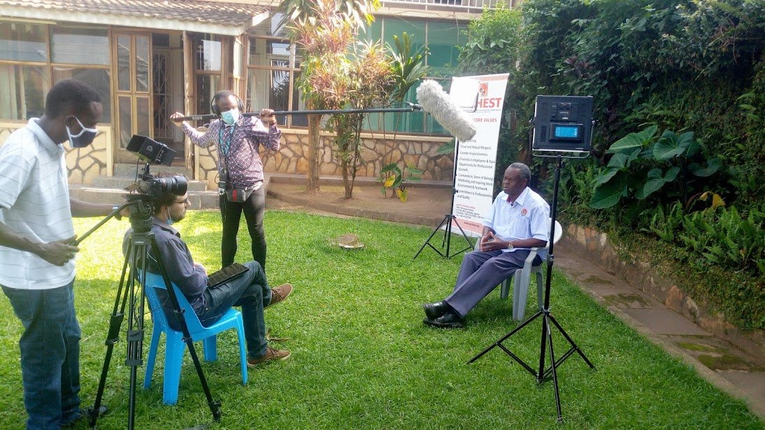 ACHEST1's tweet photo. 🆕 @JicaUganda is working on a documentary 📽️📸 on @ACHEST1's role in the implementation of the Community Engagement Strategy for COVID-19 Response in Uganda, particularly the districts of Ngora, Busia, Amuru&amp; Mukono.
#ISC4Health
#PrimaryHealthCare
#CommunityHealth https://t.co/zuF7ZkM7JN