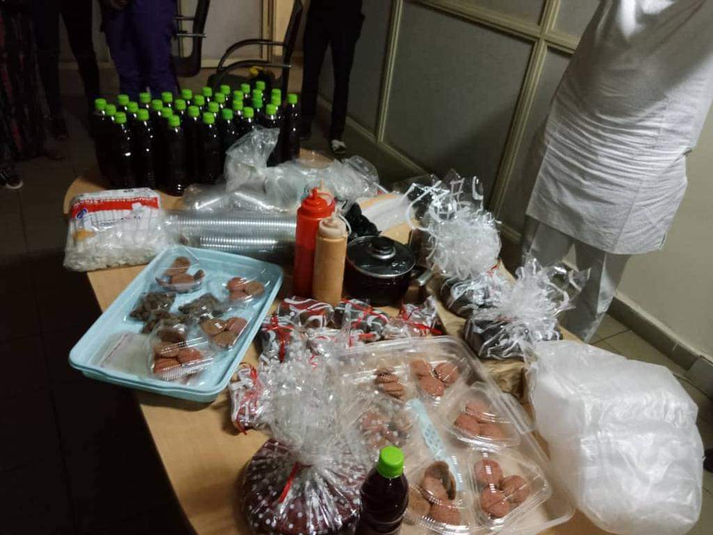 scrolldigitalEA's tweet photo. Nigerian National Drug Law Enforcement Agency, (NDLEA) over the weekend raided a relaxation centre, popularly called Garden in Abuja and arrested 6 persons for selling drug cookies and noodles.  Read more: https://t.co/iTMuRdV9rw https://t.co/uRR3fI6Xcq