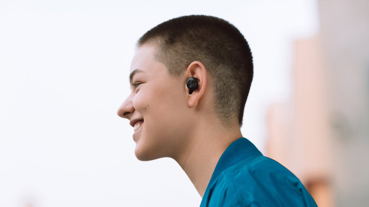 DIZOTechGlobal's tweet photo. DIZO GoPods D just tap to control playback and other functions, free your hands give you an intelligent touch controls experience.☝️

#DIZO #smart #music #listening #easycontrol #earbuds #techlife https://t.co/DVcOggCboh