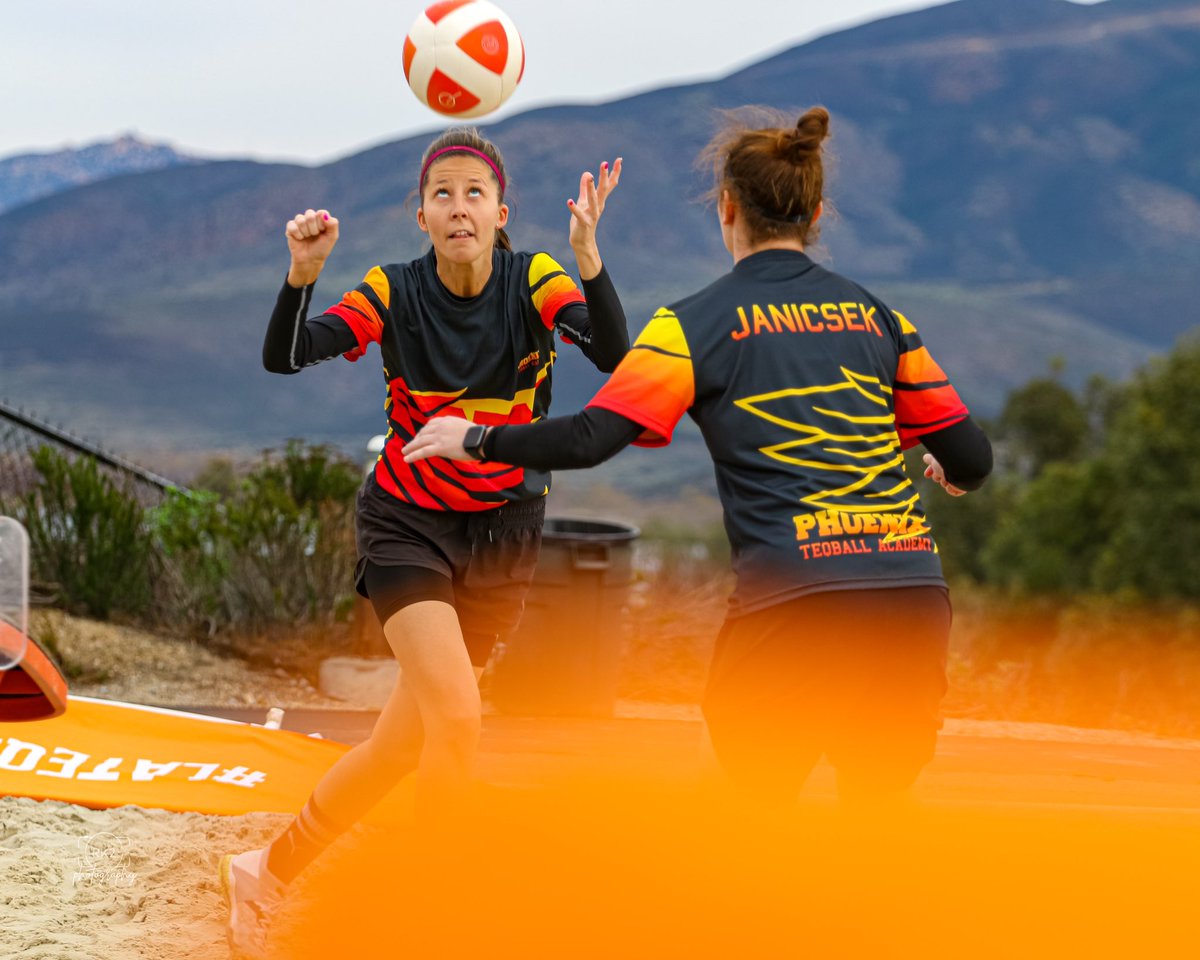 hunteqball's tweet photo. #Hungirls in the US 🇺🇸🤩
.
.
.
#HunTeq #teqball #usateqball #USATeqballTour #sandiego https://t.co/XGjjk8Q01h