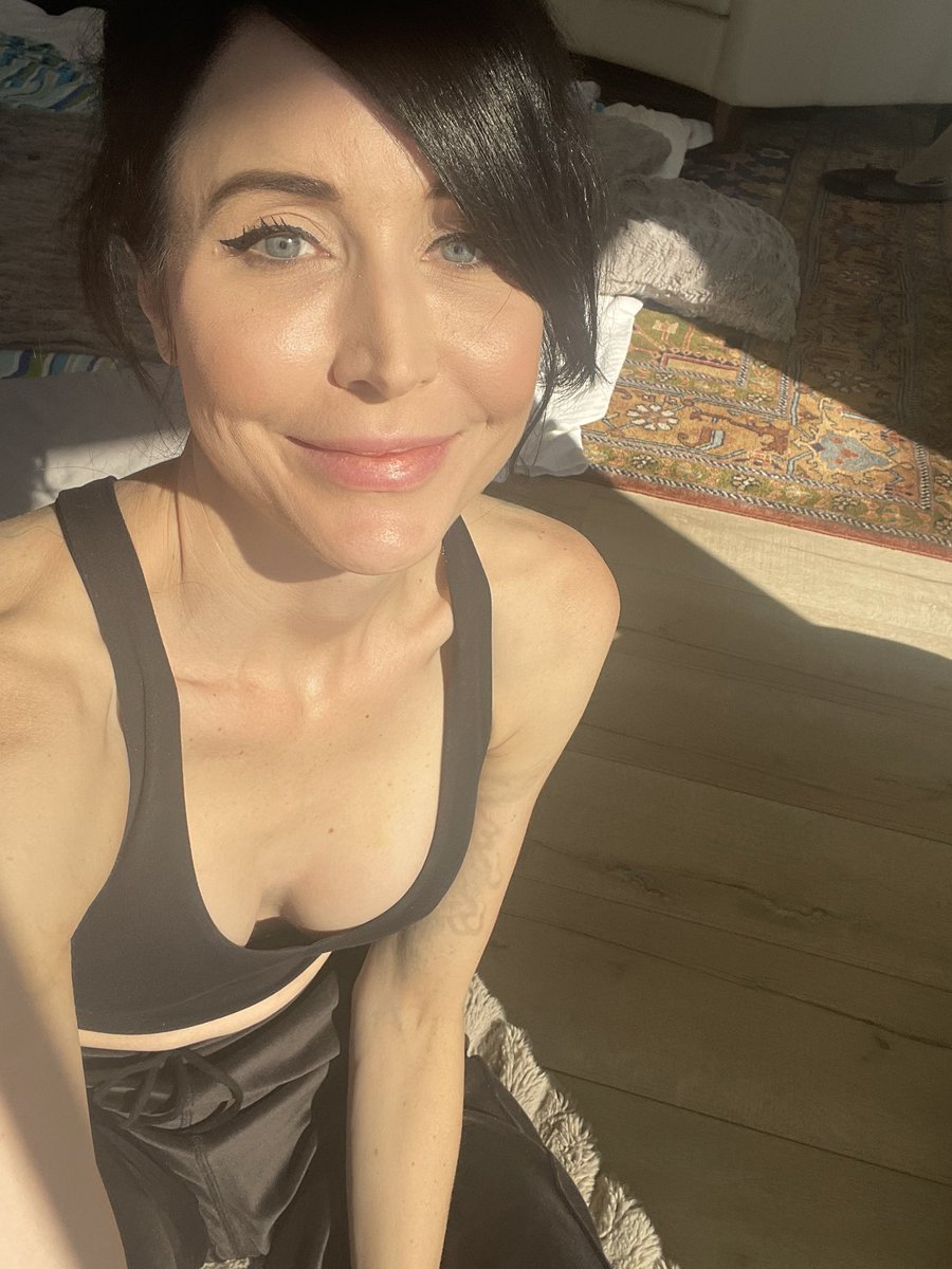 It’s amazing how a weekend with two of my best girlfriends can just make me feel radiant! I am SO GRATEFUL that I have some powerful ladies in my corner! ❤️❤️❤️ Love you <a href="/JMShaffer/">Jennifer M Shaffer</a> and Kristen!!!! ❤️❤️❤️❤️