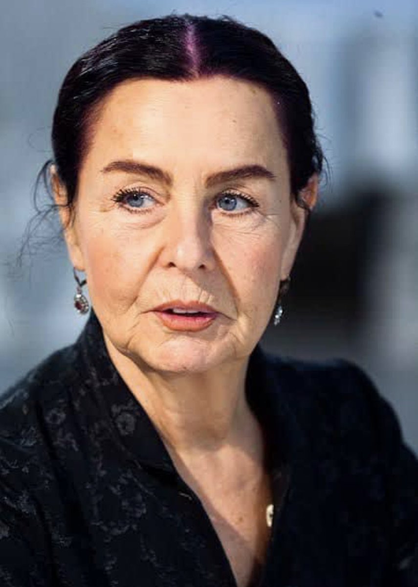 Fatma Girik.
Sevgiyle saygıyla.
Işıklarda uyusun.
Türk halkının başı sağolsun.