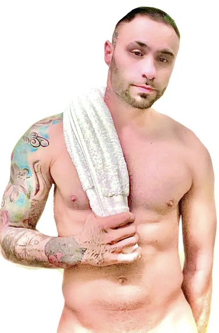Do you need my towel for how wet your getting  ✔ @Onlyfans_deal  🥂@RT_Slave69  &hearts;️ @adults_support 😏@adults_promo<a href="/tag/viral"class="tags"><span>#viral</span></a>