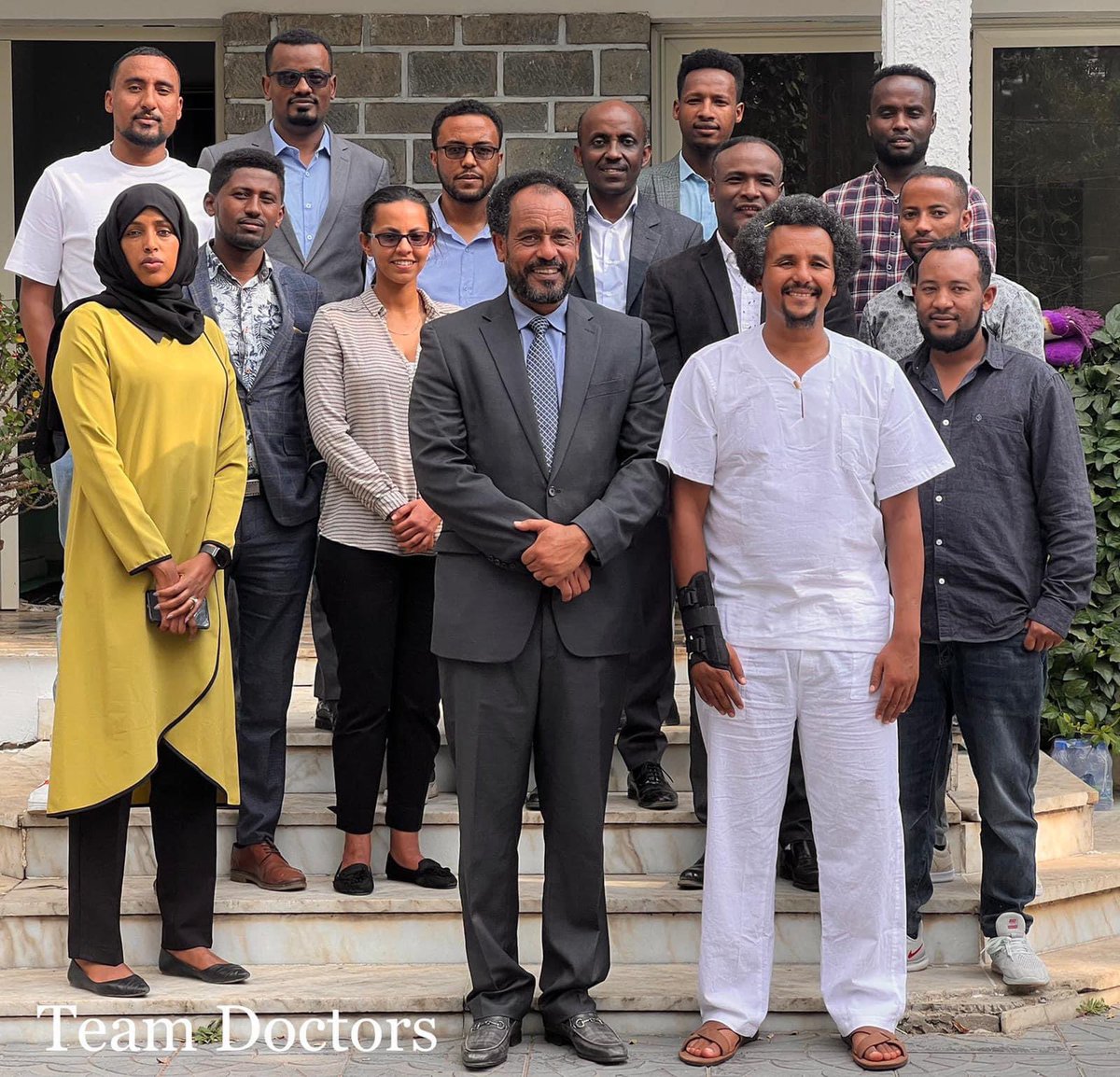 OromoLegalTeam's tweet photo. The families of recently released political prisoners hosted an appreciation event to honor the Oromo Political Prisoners Defence Team and the medical team.

Note: Picture is missing some members who were not able to attend the event. https://t.co/FmR3Us5mrv