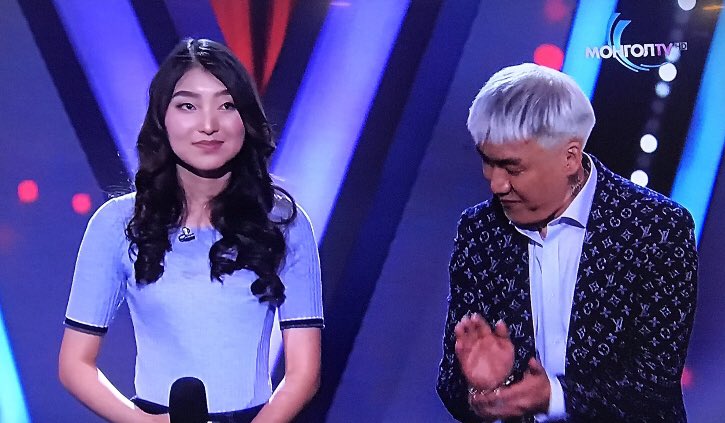 Эцэг эх нь сайн хараа хяналттай байхгүй бол энэ нөхрийн талаар эвгүй юм сонсогддог шүү тэр царай нүд харц эвгүй гар даа