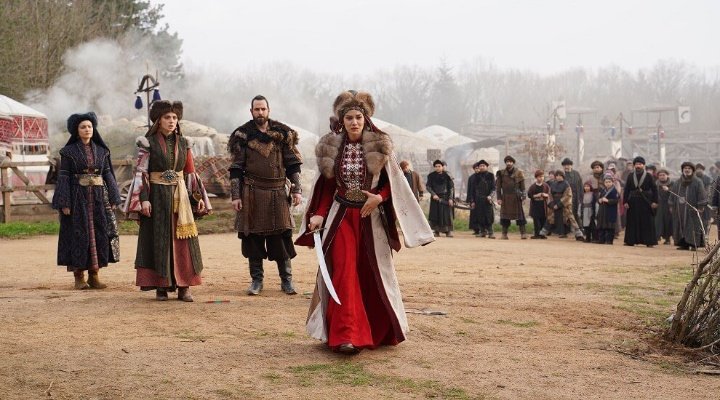 AkcaHatun_AE's tweet photo. Bugün günlerden #AlparslanBüyükSelçuklu 

#AkçaHatun #FahriyeEvcen #AlparslanEkibi https://t.co/eQwmUyitMF