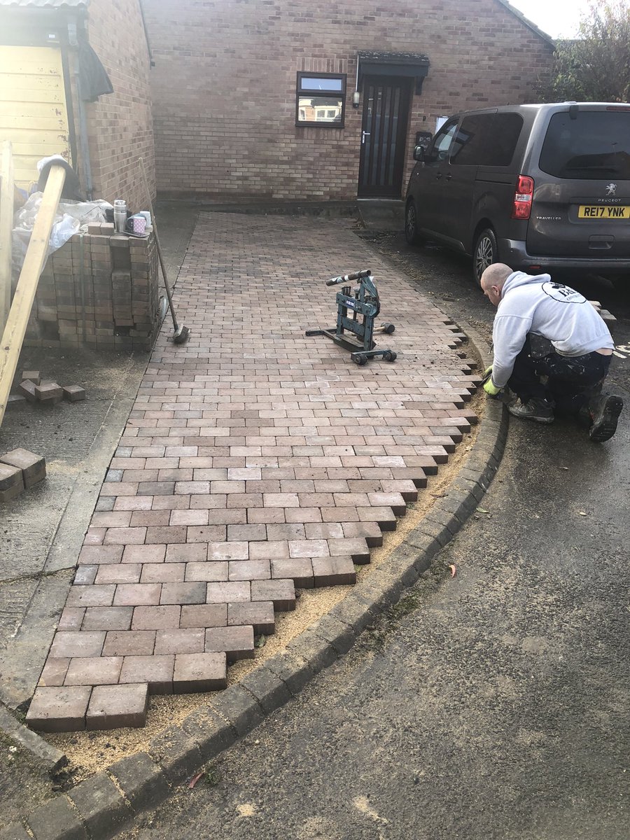 B_FConstruction's tweet photo. #bandfconstruction #driveway #calltoday #email #constructionworker https://t.co/UMmYOm6aYW