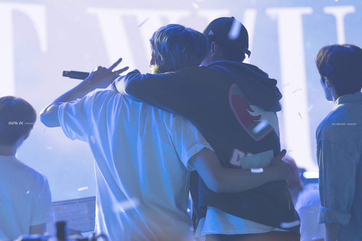 💙🖤

#SF9 #에스에프나인 <a href="/SF9official/">SF9official</a>