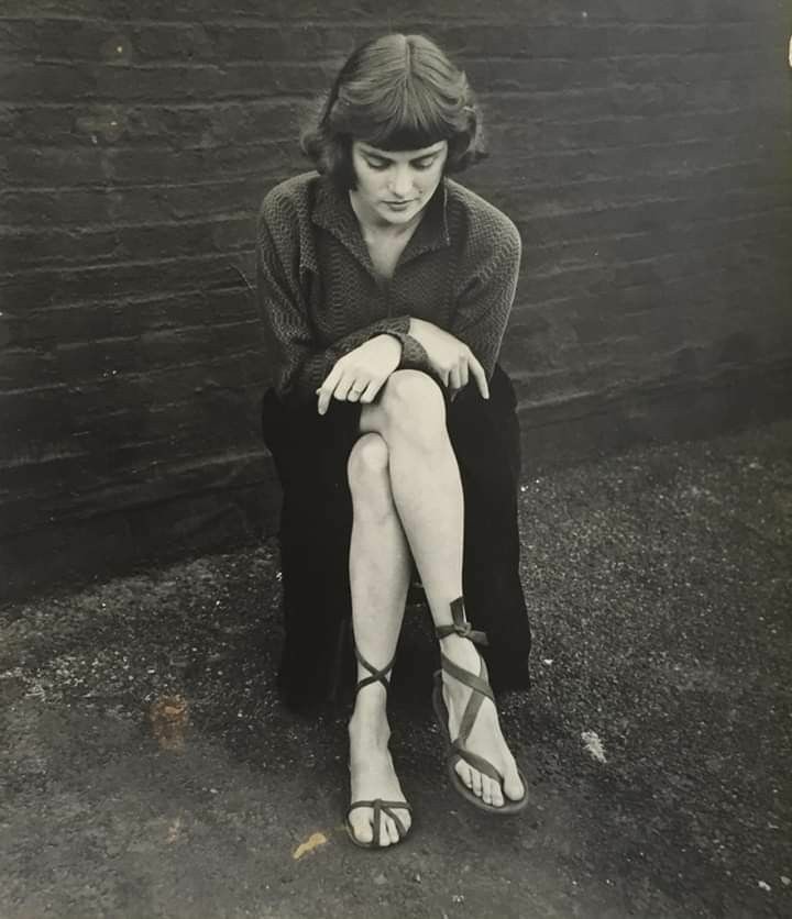 CasaLettori's tweet photo. Posso creare tutto con la mia macchina fotografica. 

Man Ray

#SguardiFotografici a #CasaLettori 🏡

@Prof_LudovicaV @professorino58 @adelestancati
@PreziosaGemma @AssRaggiodiLuce https://t.co/6ywGWlaMMg