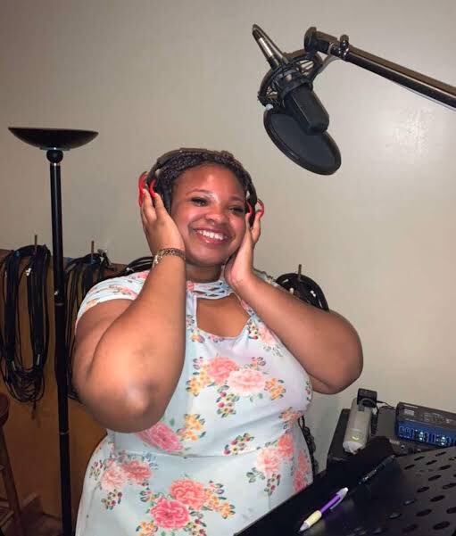 reputushion's tweet photo. working on a new song for the tushies https://t.co/cVwKHysK2f