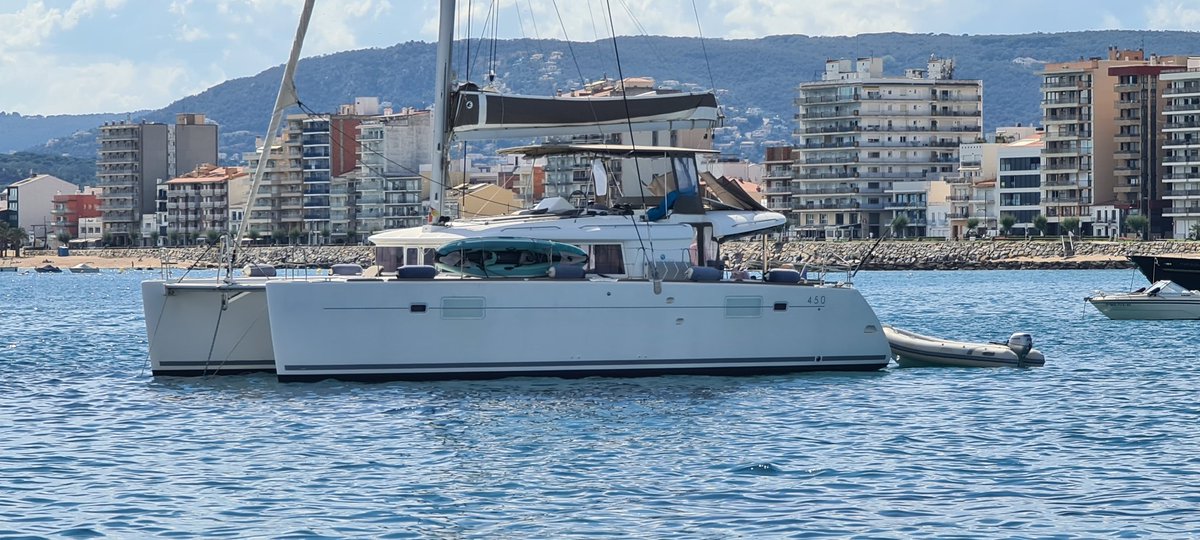 multihullmgr's tweet image. Lagoon 450 at anchorage in Palamos
#lagoon450