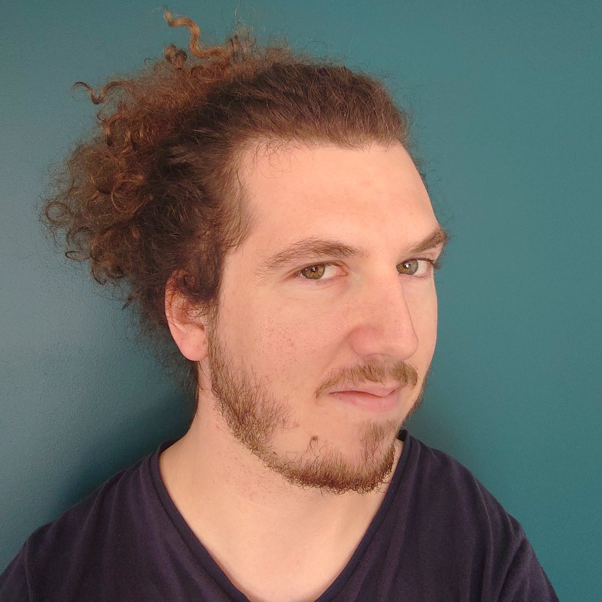 EnergyRS2E's tweet photo. Thibaud Guillemin from the IMN in @NantesUniv will defend tomorrow at 10am about "All-solid 3D #microSupercapacitors based on #MnO2 and ionogel #electrolyte". He was supervised by Jean Le Bideau and Thierry Brousse.
To see him : https://t.co/9enLxwi3VU
#ThesisDefense https://t.co/lEwczgulW1