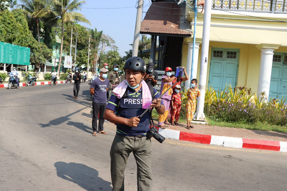 Day 5 since the arrests of 3 journalists of #DaweiWatch. They are still under detention. We are calling for immediate release of all three. 
Photo credit - YS/ Dawei Watch