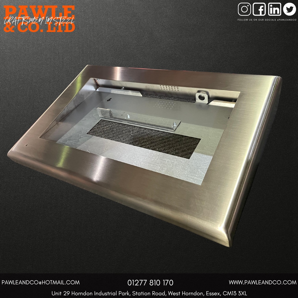 💥HAPPY MONDAY💥

Here we have some Large 22inch TFT Stainless Steel Housing made up for one of our clients last week

Contact us for a quote today
☎️ 01277 810170⁠
📧 pawleandco@hotmail.com
💻 pawleandco.com
⁠
⁠#britishmanufacturing #steelmetal #steelmetalfabrication
