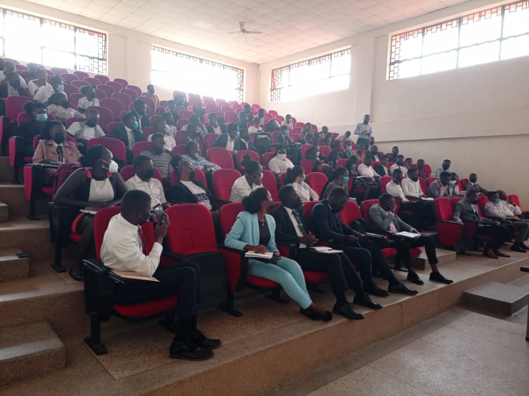 OfficialMubs's tweet photo. Happening Now:
The Principal MUBS @jwbalunywa and Deputy Principal Prof. Moses Muhwezi meet with the Guild executives and GRCs to discuss the progress made towards resolving end of semester one examination results issues. #mubsguild https://t.co/VQq9S2Qw9W