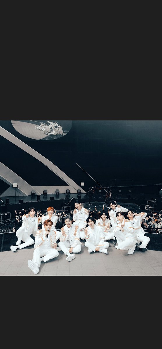 워너원작업실✨ tweet media