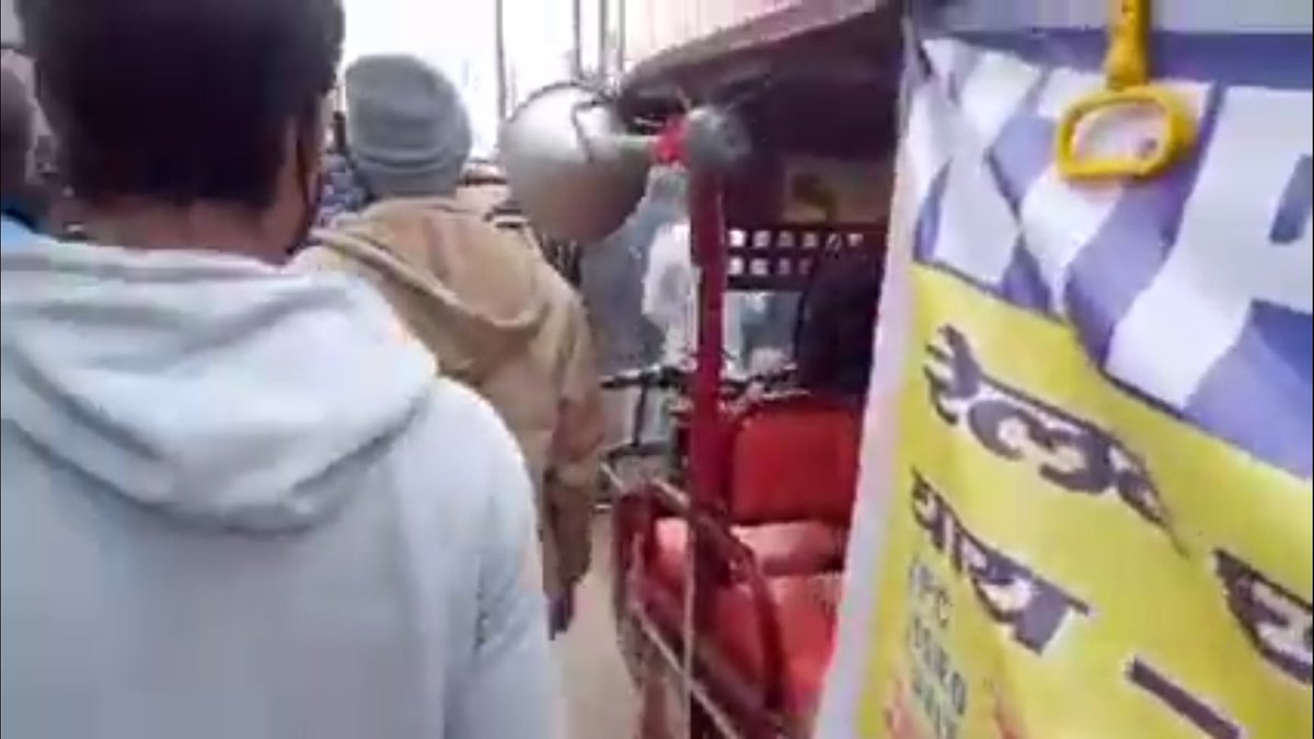 chandan88096285's tweet photo. #RRBNTPC_1student_1result
#RRBNTPC_Scam 
Link of physical protest https://t.co/Bm6hWQeglk 
Sb log link share krte rahiye 
Apne rights ke liye lariye bahri sarkar ko sunna parega https://t.co/HruTSfrPTi