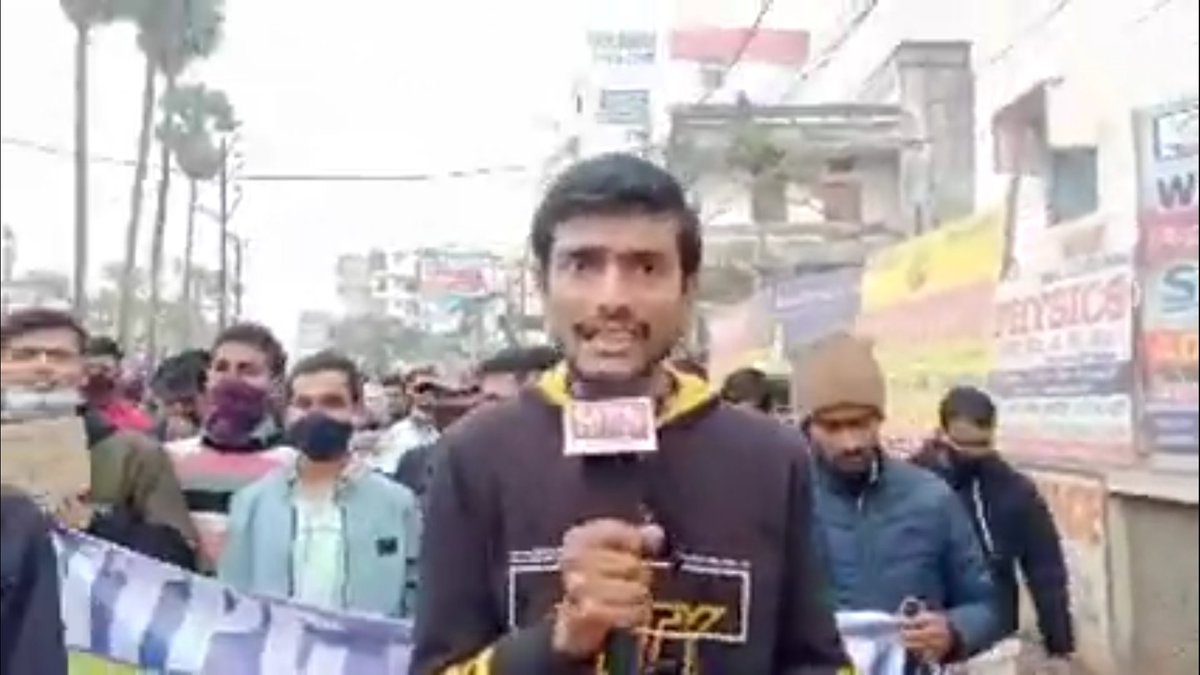 chandan88096285's tweet photo. #RRBNTPC_1student_1result
#RRBNTPC_Scam 
Link of physical protest https://t.co/Bm6hWQeglk 
Sb log link share krte rahiye 
Apne rights ke liye lariye bahri sarkar ko sunna parega https://t.co/HruTSfrPTi